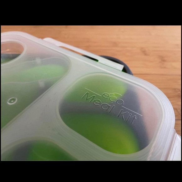 Large 3-Compartment Eco Silicone Collapsible Meal Kit Lunch Box Green leak proof - Picture 6 of 9
